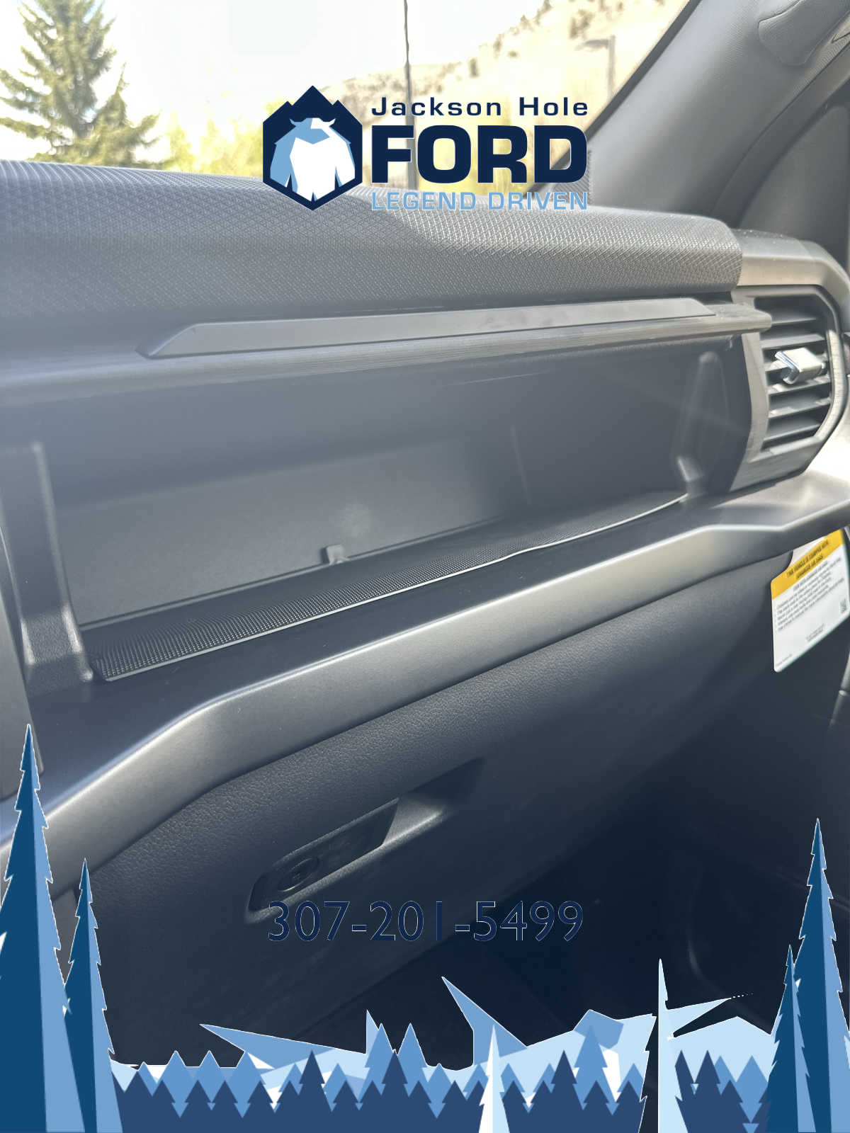 2024 Ford F-150 XLT 4WD SuperCrew 5.5 Box 31