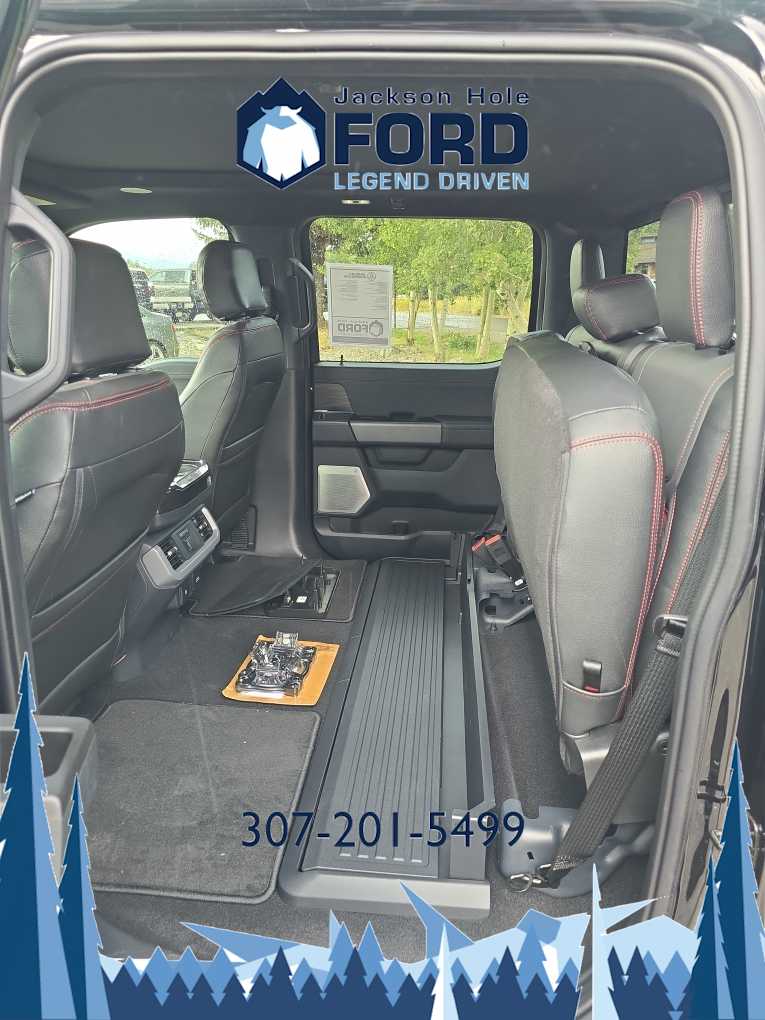 2024 Ford F-150 LARIAT 4WD SuperCrew 5.5 Box 43