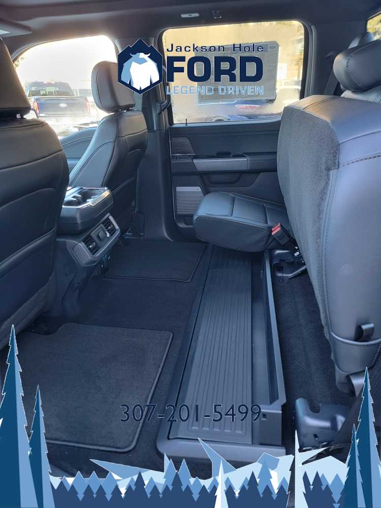 2024 Ford F-150 LARIAT 4WD SuperCrew 5.5 Box 14