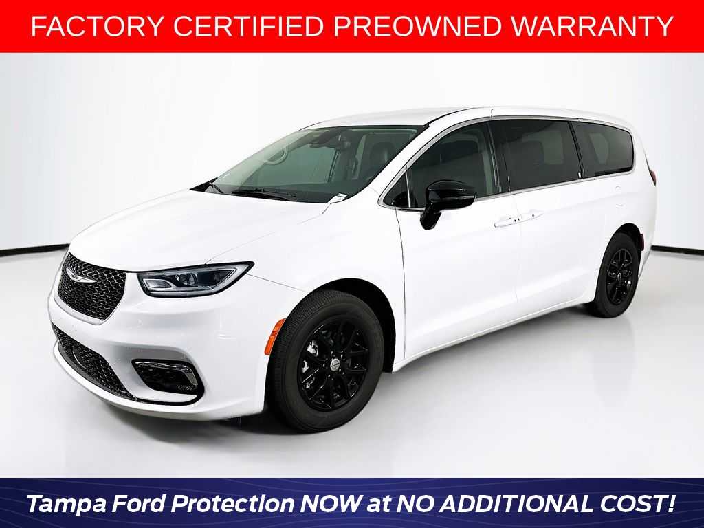 2024 Chrysler Pacifica Touring L FWD