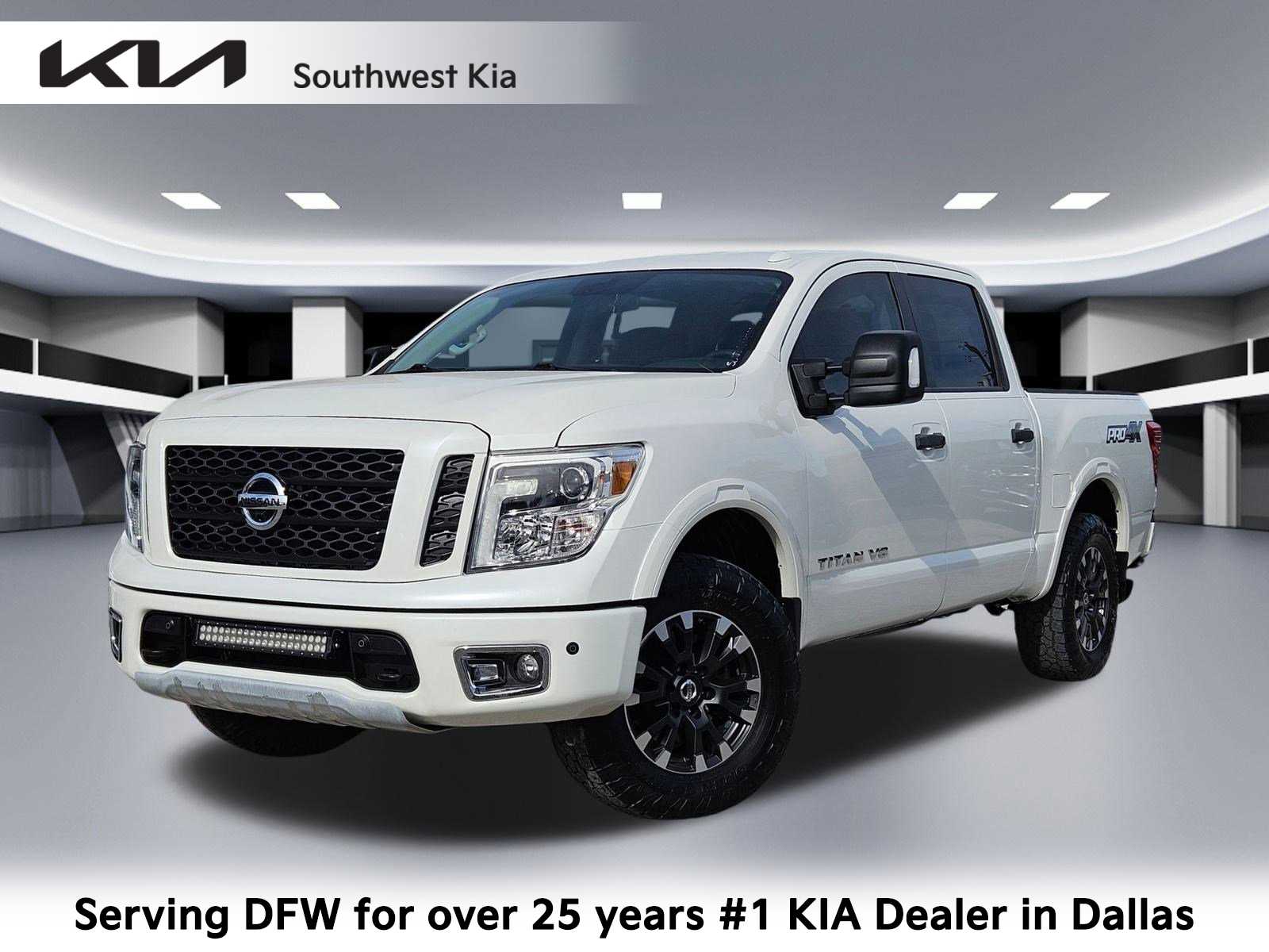 2018 Nissan Titan PRO-4X Crew Cab 4WD