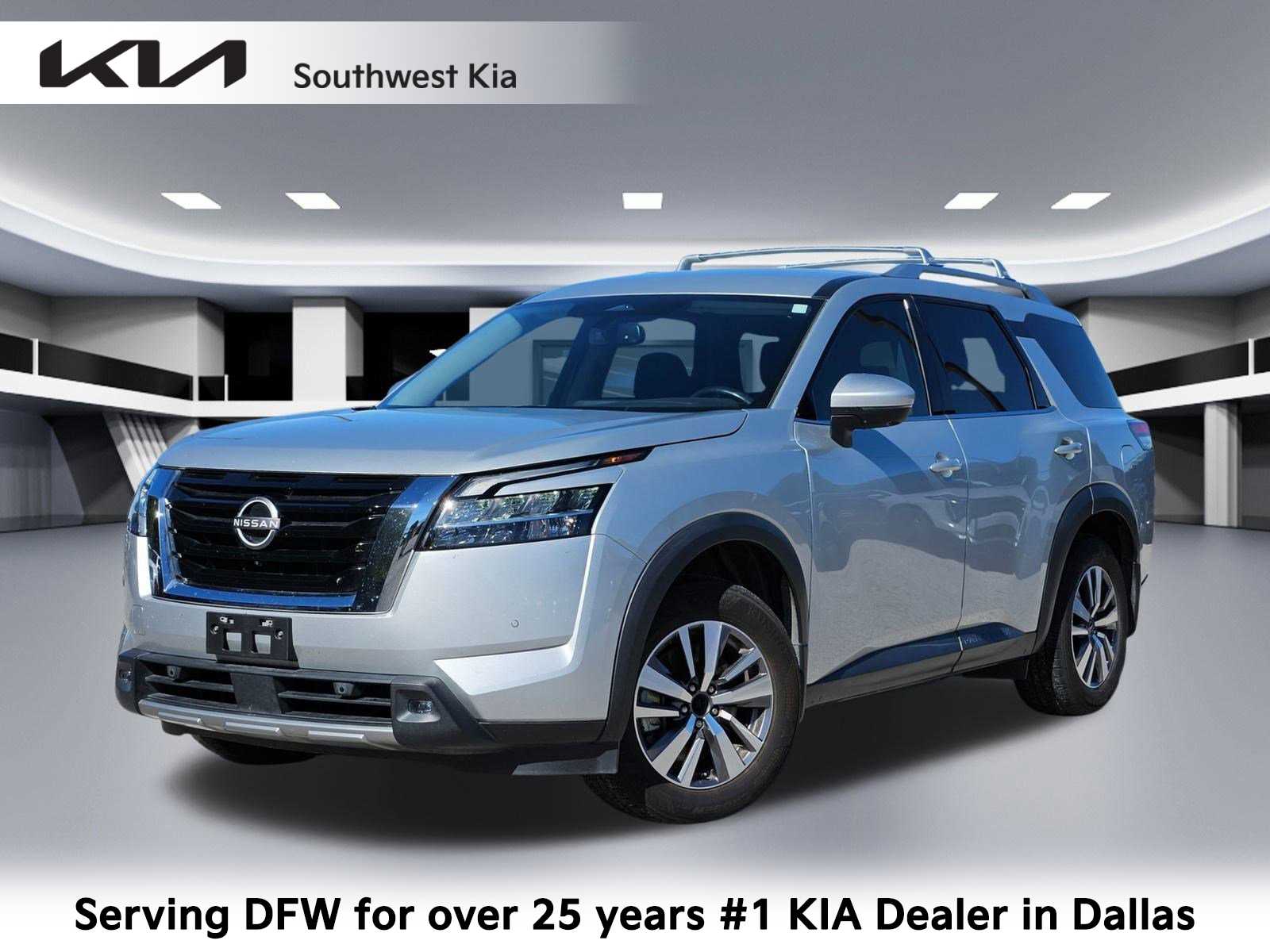 2022 Nissan Pathfinder SL FWD