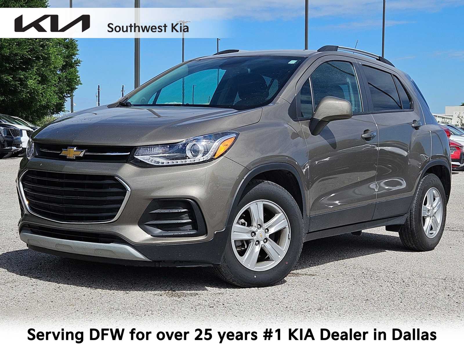 Stone Gray Metallic 2021 Chevrolet Trax LT FWD SUV / Crossover Front-Wheel Drive 6-Speed Automatic