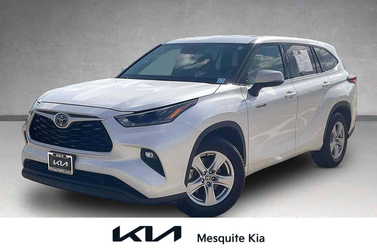 2021 Toyota Highlander Hybrid LE FWD
