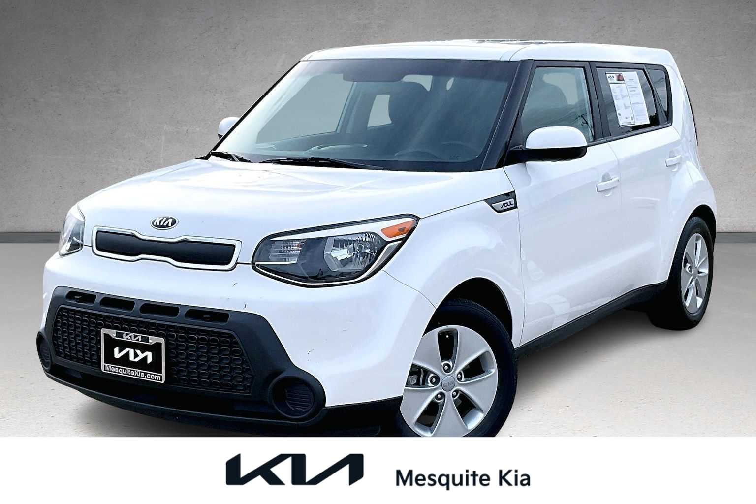 Clear White 2016 Kia Soul Base Wagon Front-Wheel Drive Automatic
