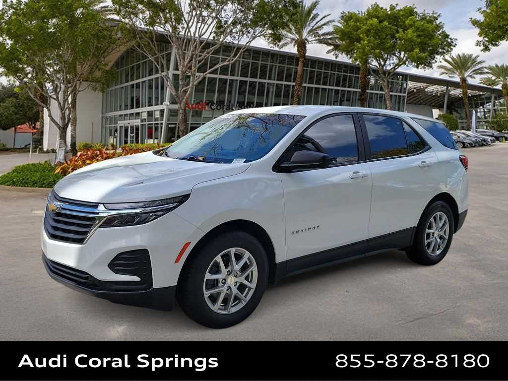 Summit White 2022 Chevrolet Equinox LS FWD with 1LS SUV / Crossover Front-Wheel Drive 6-Speed Automatic