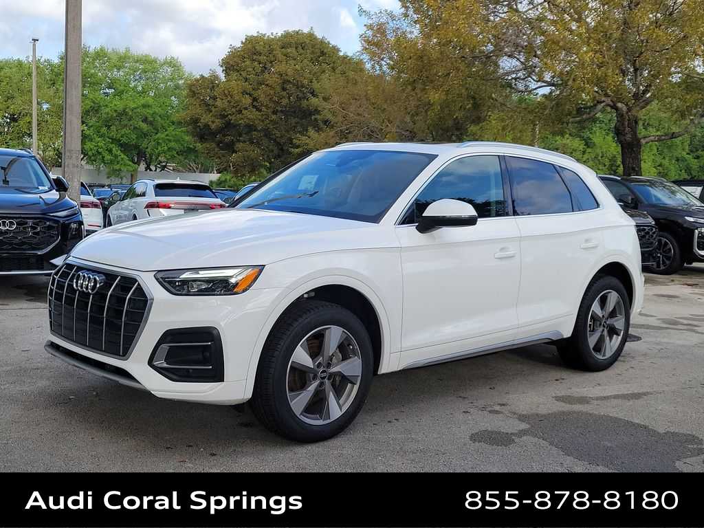 Ibis White 2023 Audi Q5 quattro Premium 40 TFSI SUV / Crossover All-Wheel Drive 7-Speed Automatic