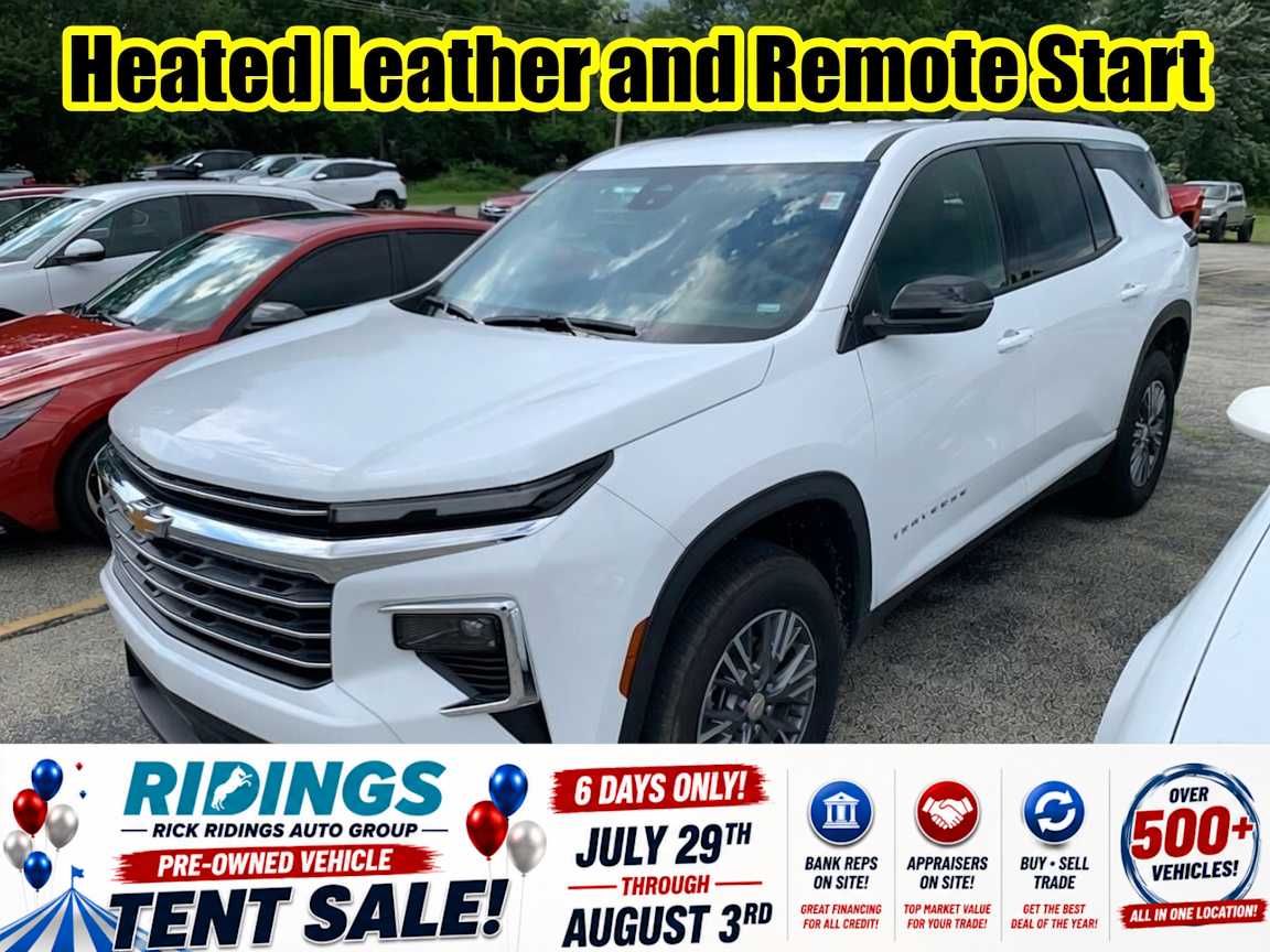 Summit White 2026 Chevrolet Traverse SUV / Crossover Four-Wheel Drive 8-Speed Automatic