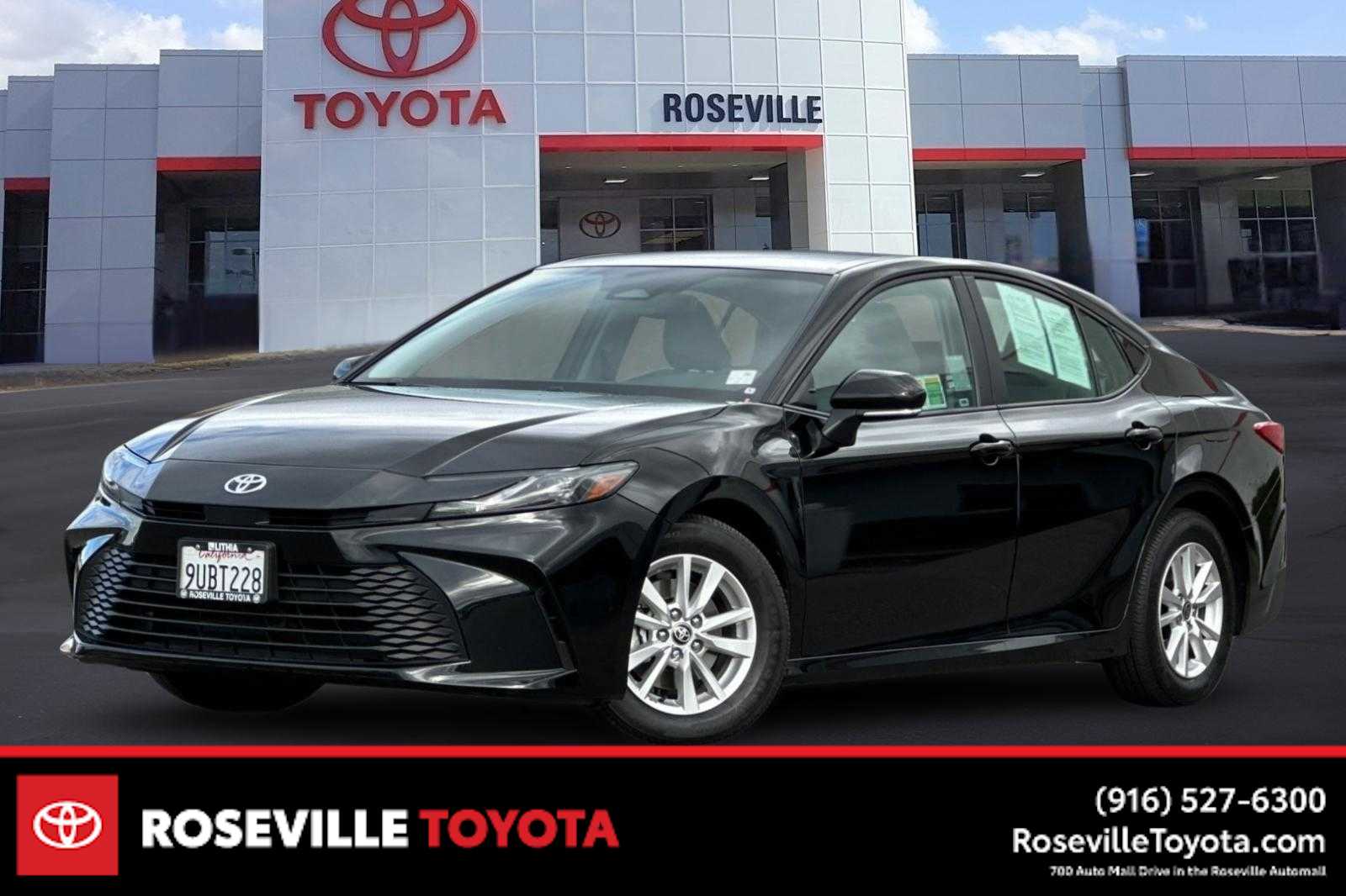 2025 Toyota Camry LE FWD