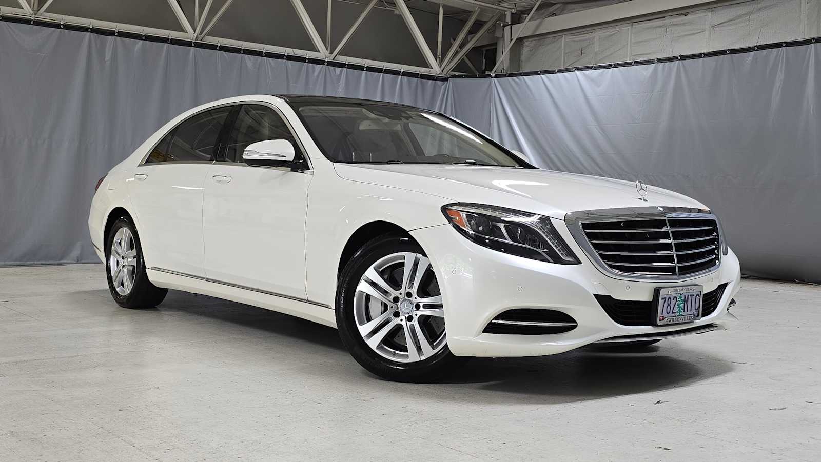 designo Diamond White Metallic 2017 Mercedes-Benz S-Class S 550 Sedan Sedan Rear-Wheel Drive 9-Speed Automatic