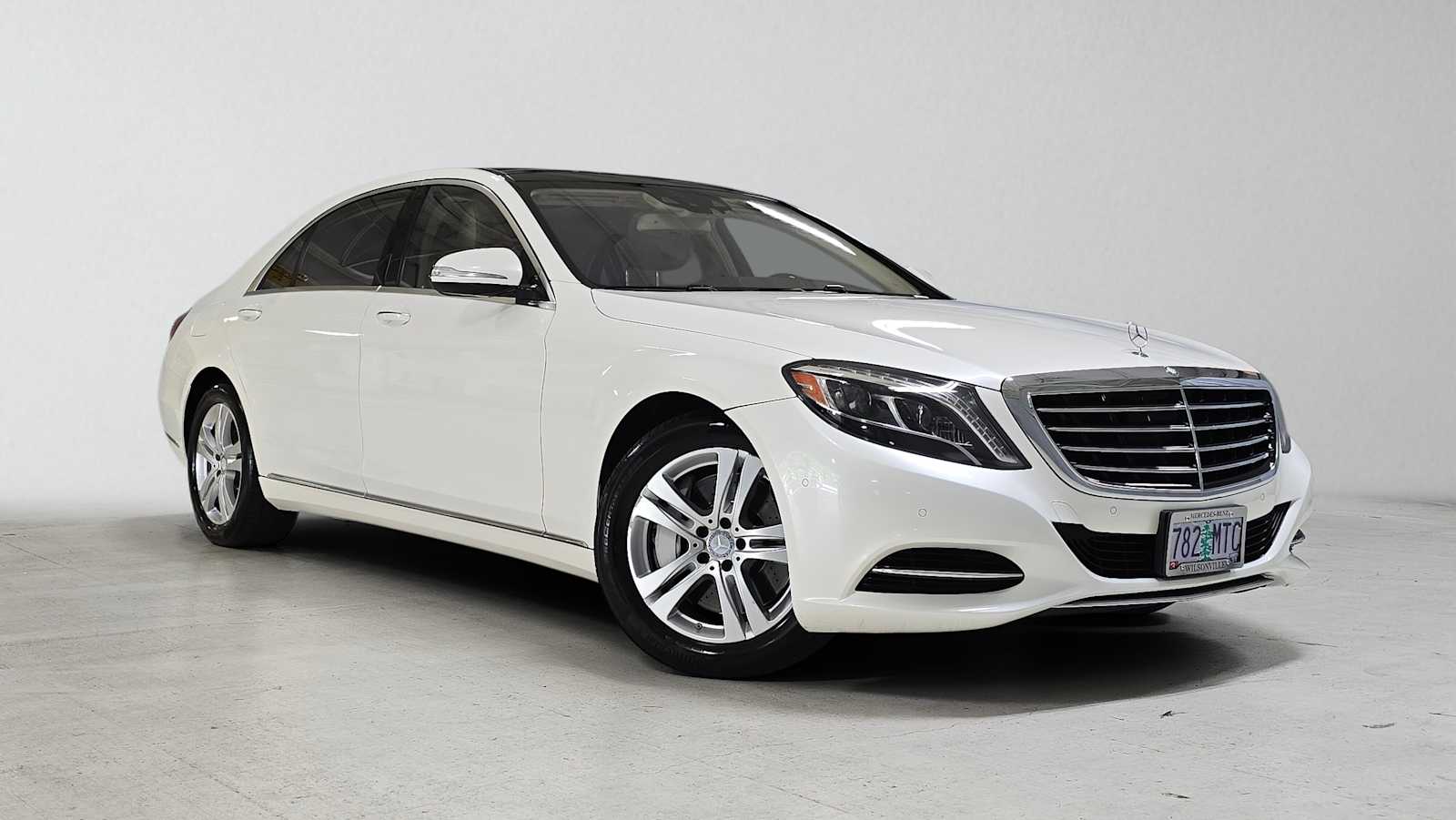 designo Diamond White Metallic 2017 Mercedes-Benz S-Class S 550 Sedan Sedan Rear-Wheel Drive 9-Speed Automatic