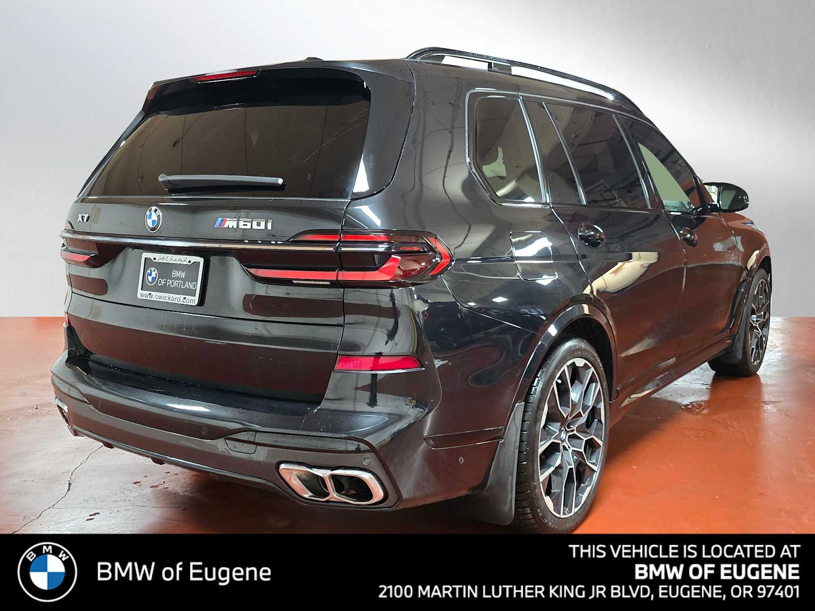 View vehicle photo 5