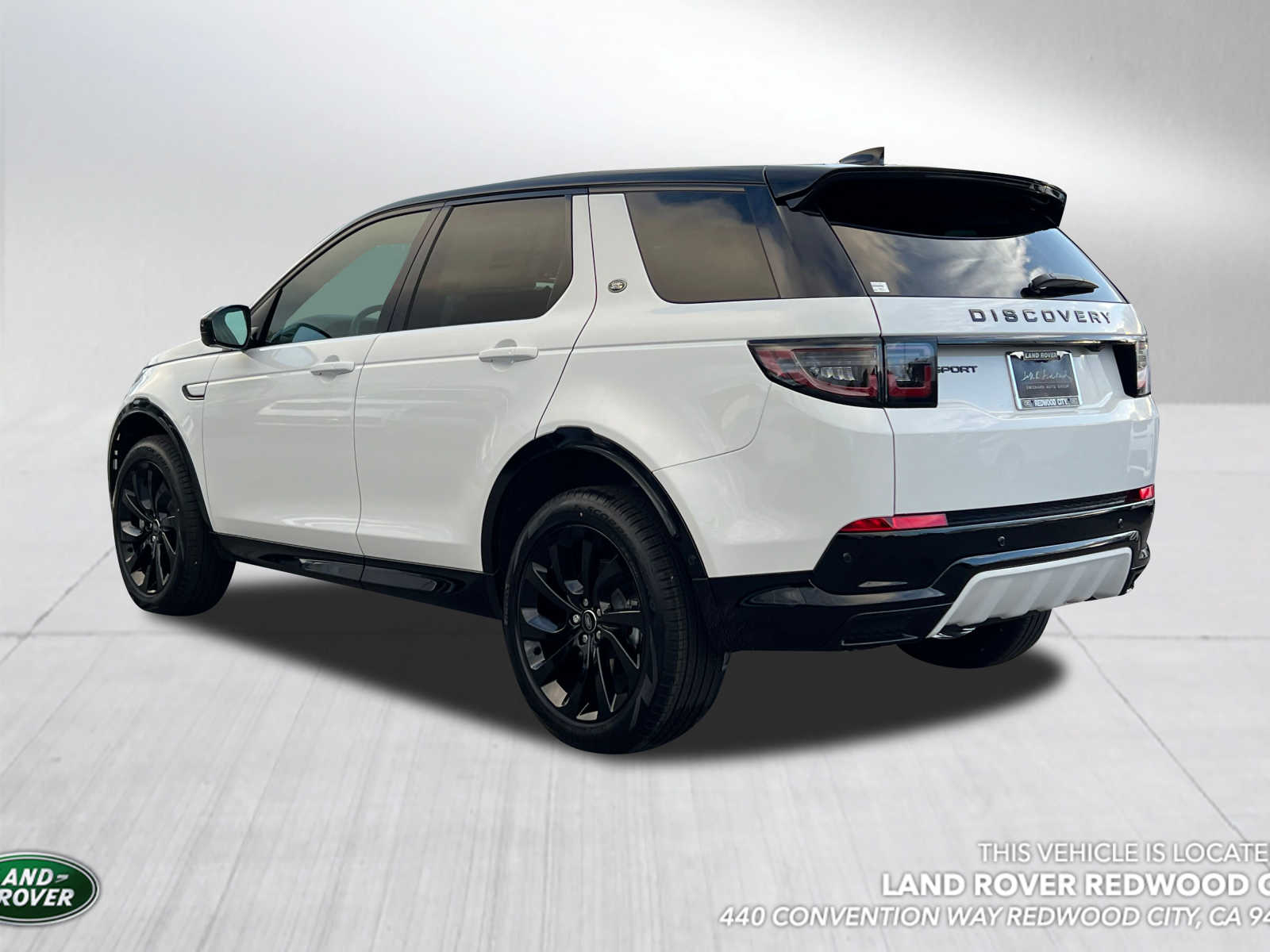 New 2024 Land Rover Discovery Sport Dynamic SE Sport Utility in