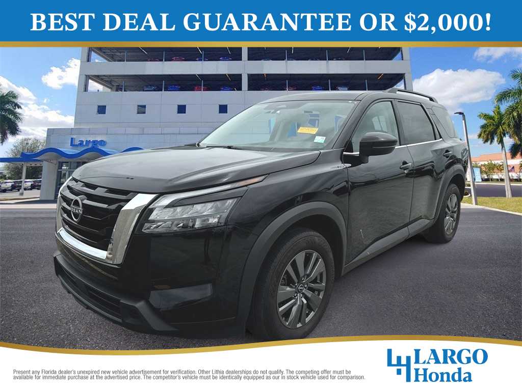 2024 Nissan Pathfinder SV
