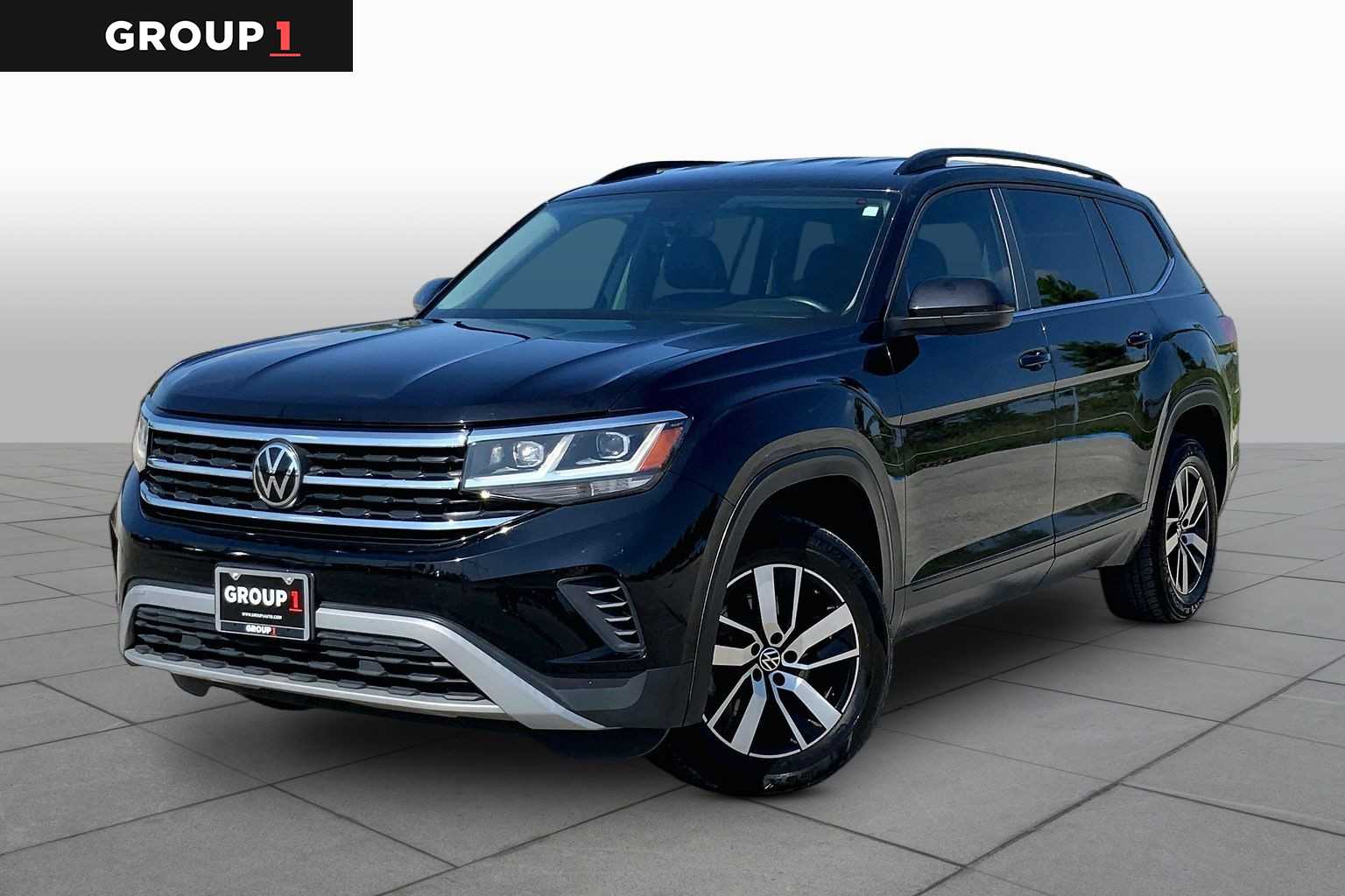 2022 Volkswagen Atlas 2.0T SE DEEP BLACK PEARL EFFECT at Beck & Masten Kia