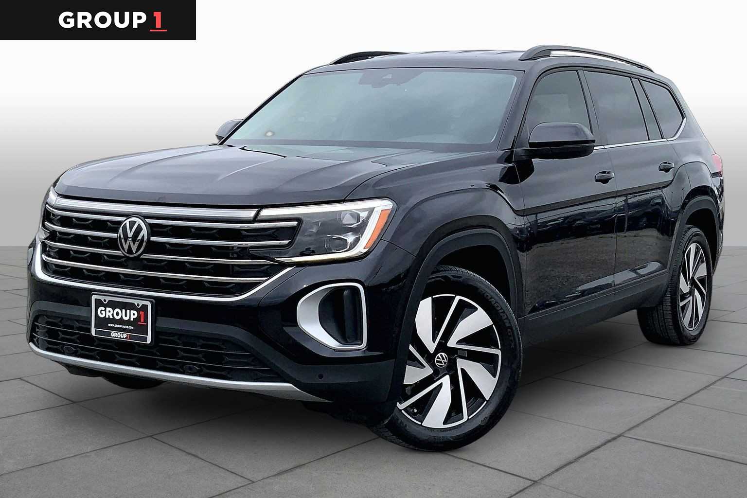 2024 Volkswagen Atlas 2.0T SE w/Technology Deep Black Pearl at Tomball Ford