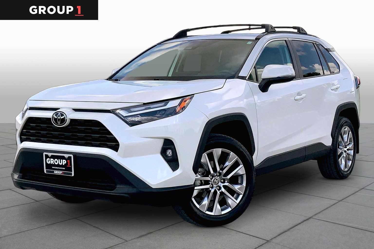 2022 Toyota RAV4 XLE Premium Blizzard Pearl at Mac Haik CDJR North Houston