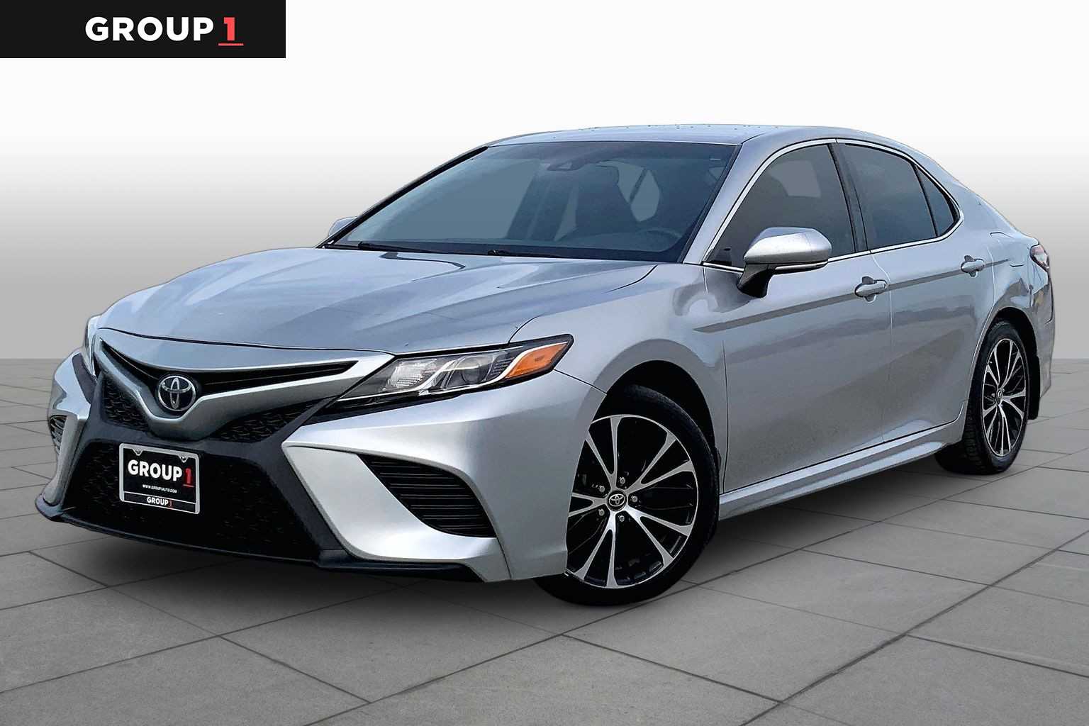 2018 Toyota Camry SE Celestial Silver Metallic at Group 1 Toyota Southwest