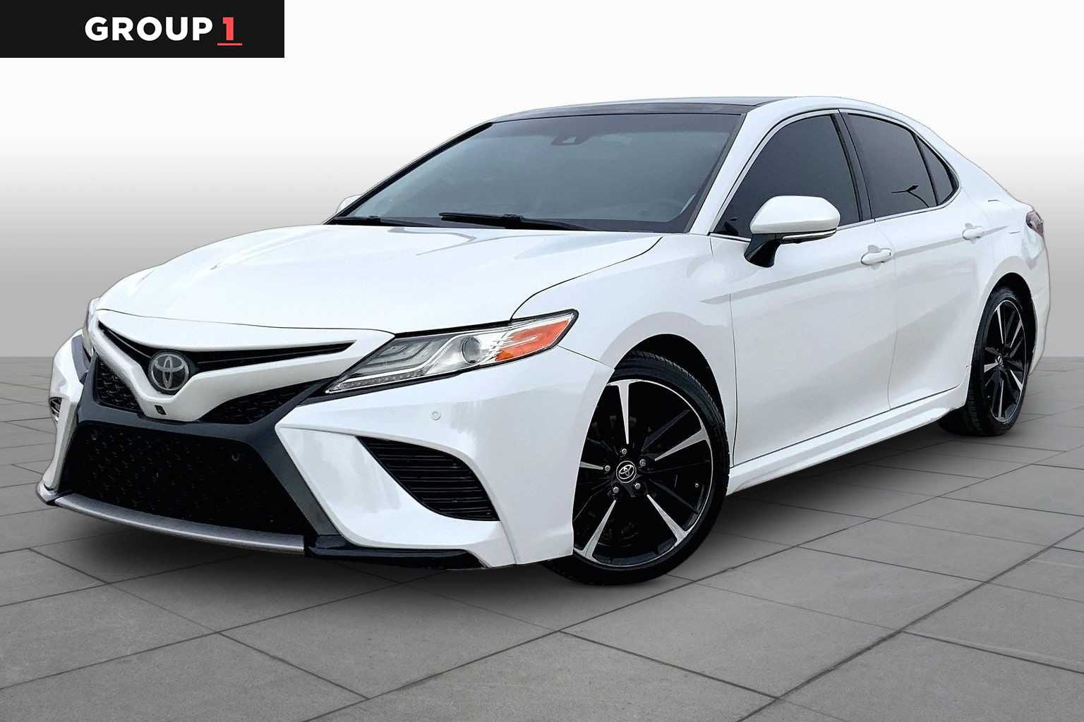 2018 Toyota Camry XSE Wind Chill Pearl at Beck & Masten Kia