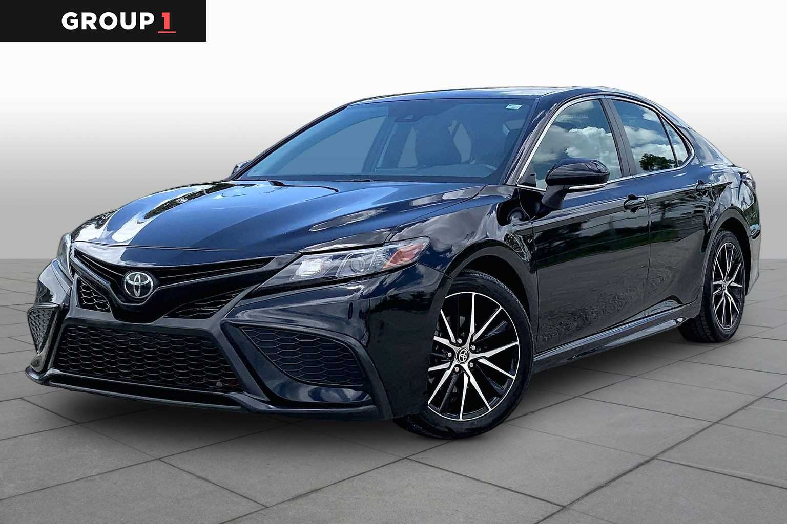 2024 Toyota Camry SE Midnight Black Metallic at HGreg Houston