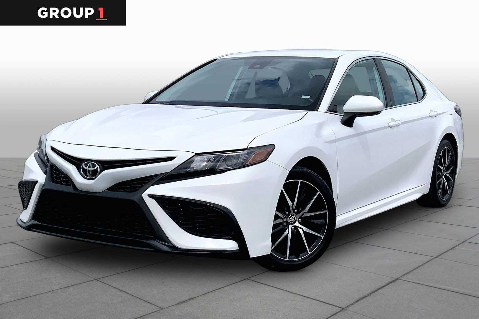 2024 Toyota Camry SE Ice Cap at HGreg Houston