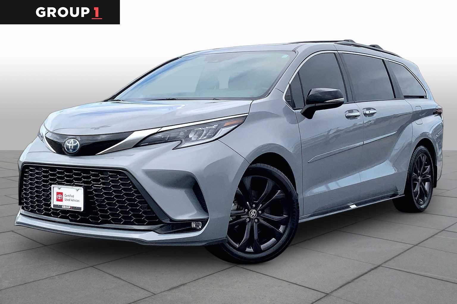 2024 Toyota Sienna photo 1 of 36