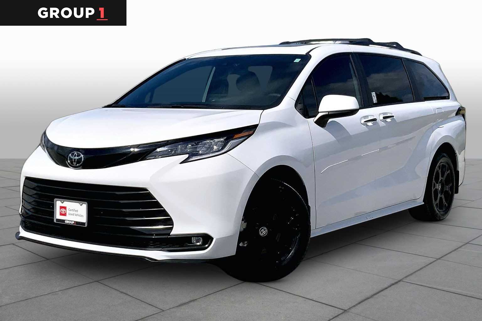 2026 Toyota Sienna Woodland Edition Ice Cap at Group 1 Toyota Southwest