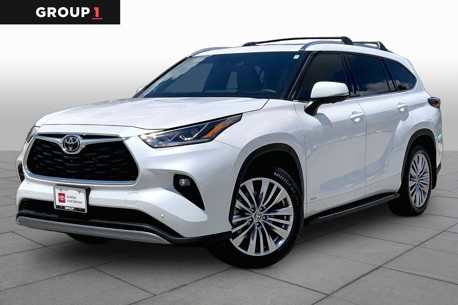 2026 Toyota Highlander Hybrid Platinum Wind Chill Pearl at Group 1 Toyota Southwest