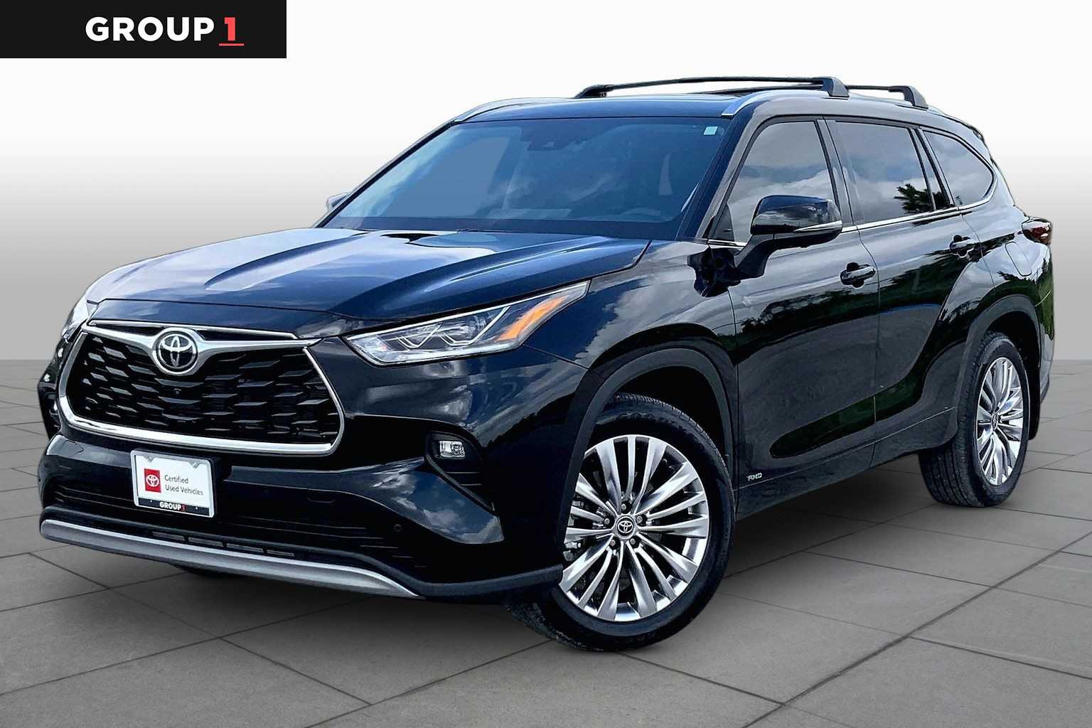 2026 Toyota Highlander Hybrid Platinum Midnight Black Metallic at Group 1 Toyota Southwest