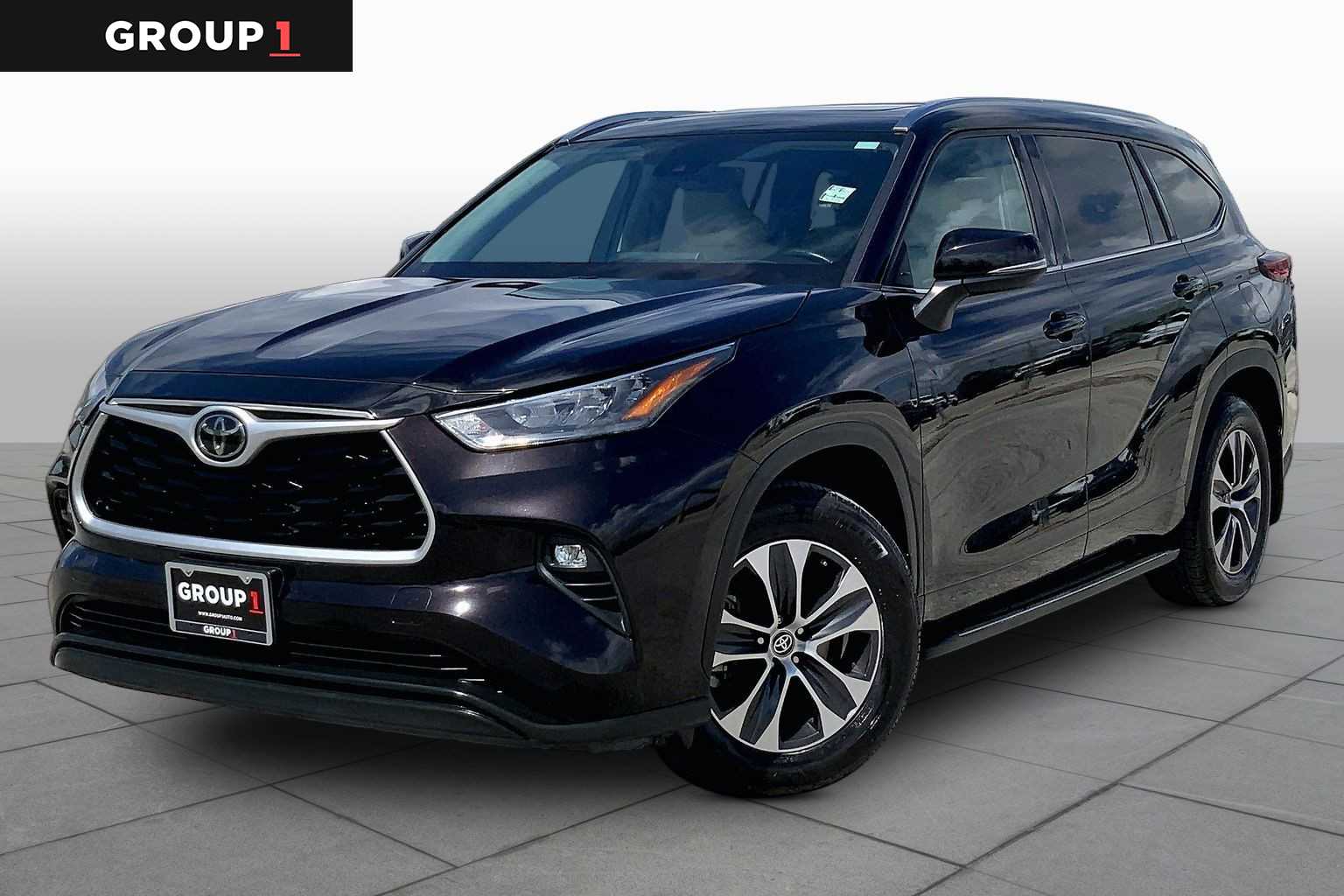 2020 Toyota Highlander XLE Opulent Amber at Group 1 Toyota Southwest