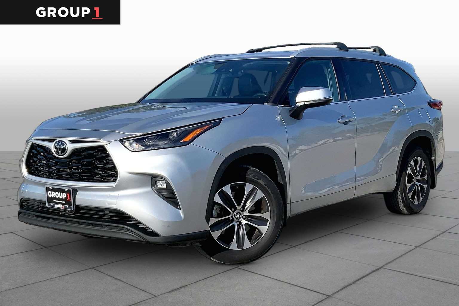 2022 Toyota Highlander XLE Celestial Silver Metallic at Group 1 Toyota Southwest