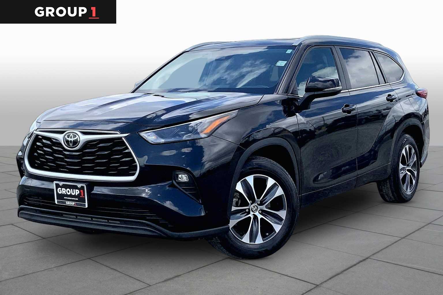 2023 Toyota Highlander XLE Midnight Black Metallic at Group 1 Toyota Southwest