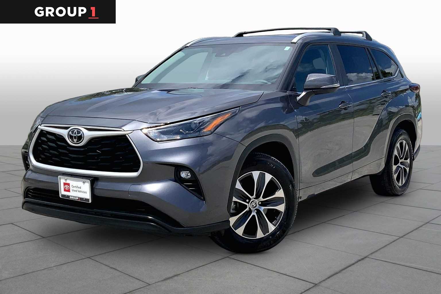 2025 Toyota Highlander XLE Magnetic Gray Metallic at Group 1 Toyota Southwest