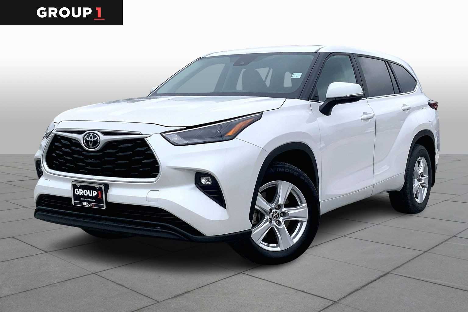 2024 Toyota Highlander LE Wind Chill Pearl at AutoNation USA Houston
