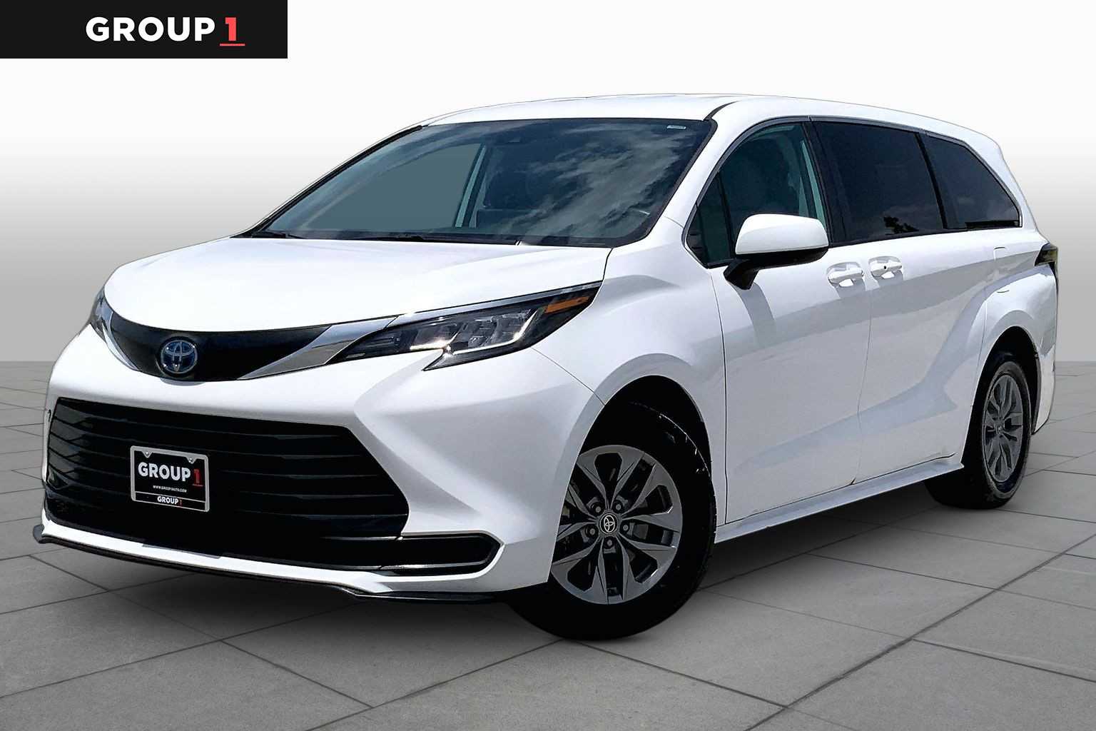 2023 Toyota Sienna LE Ice Cap at AutoNation USA Katy