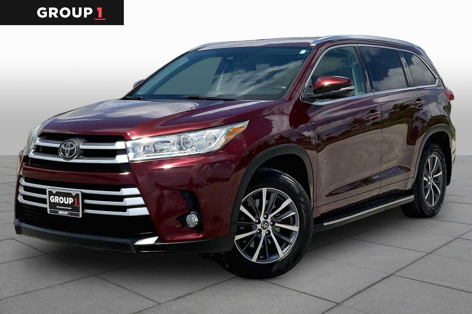 2017 Toyota Highlander XLE Ooh La La Rouge Mica at Beck & Masten Kia