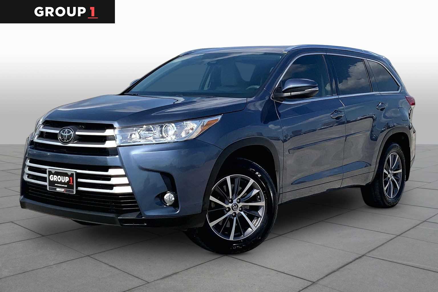 2018 Toyota Highlander XLE Shoreline Blue Pearl at Group 1 Toyota Southwest