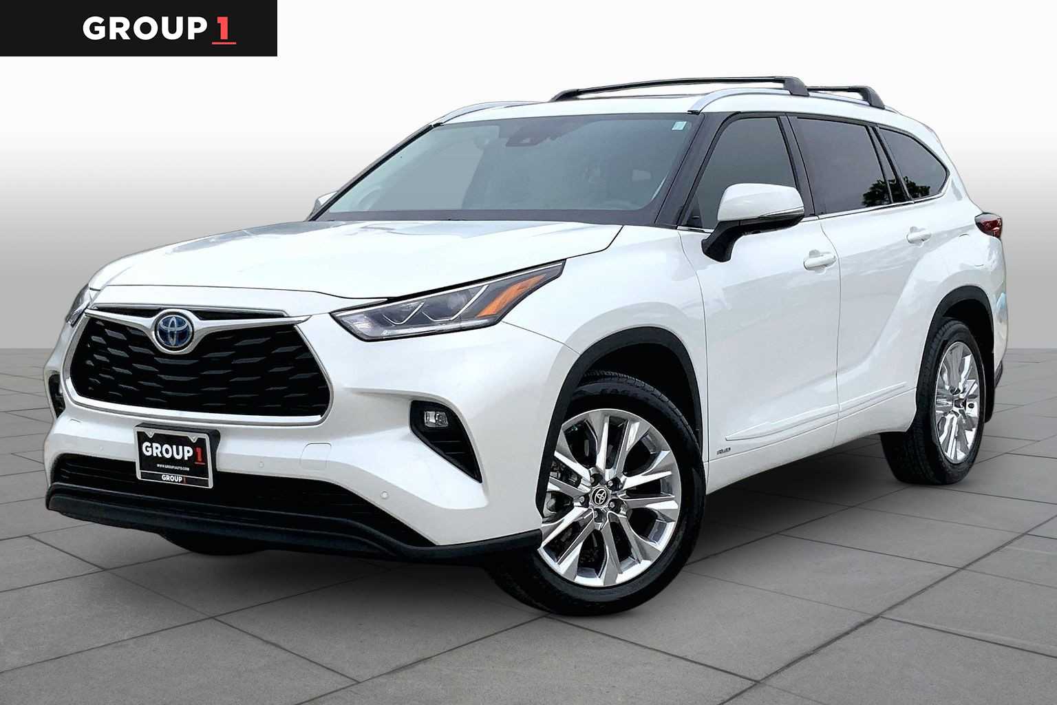 2023 Toyota Highlander Hybrid Limited Wind Chill Pearl at AutoNation USA Katy