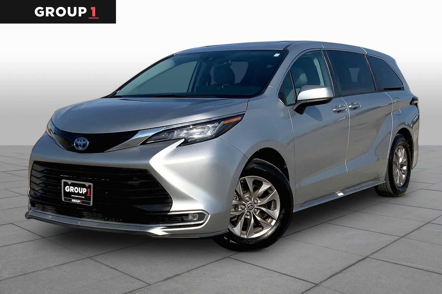 2022 Toyota Sienna XLE Celestial Silver Metallic at AutoNation USA Katy