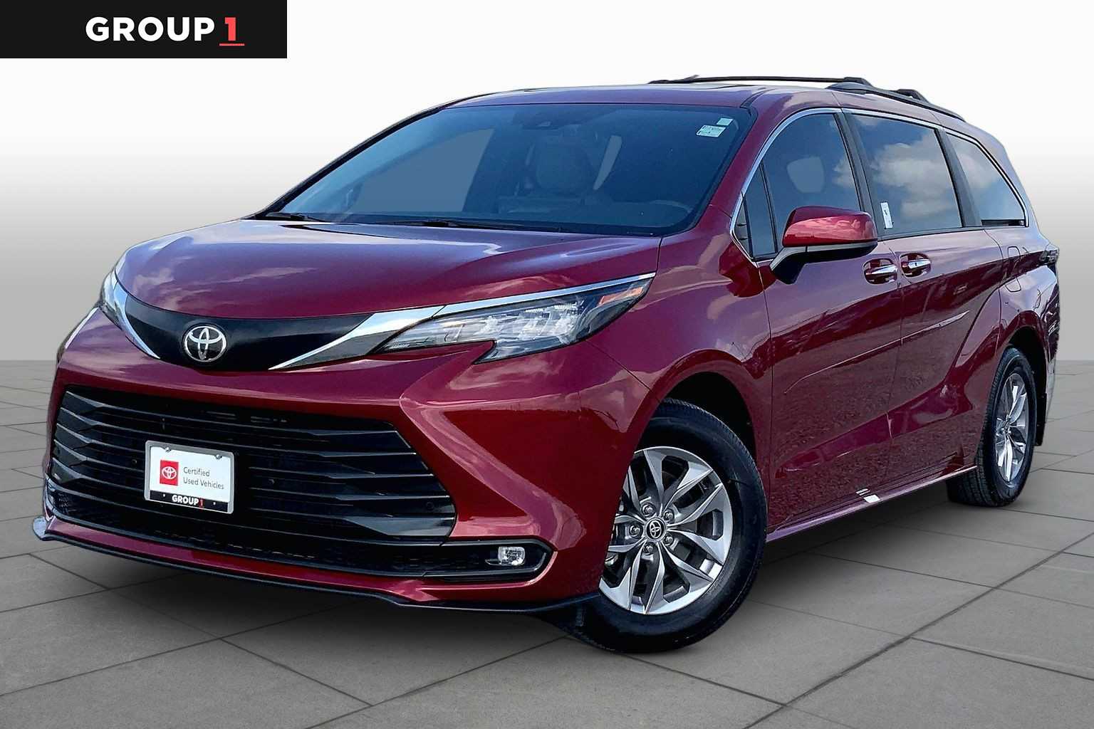 2026 Toyota Sienna XLE Ruby Flare Pearl at Group 1 Toyota Southwest