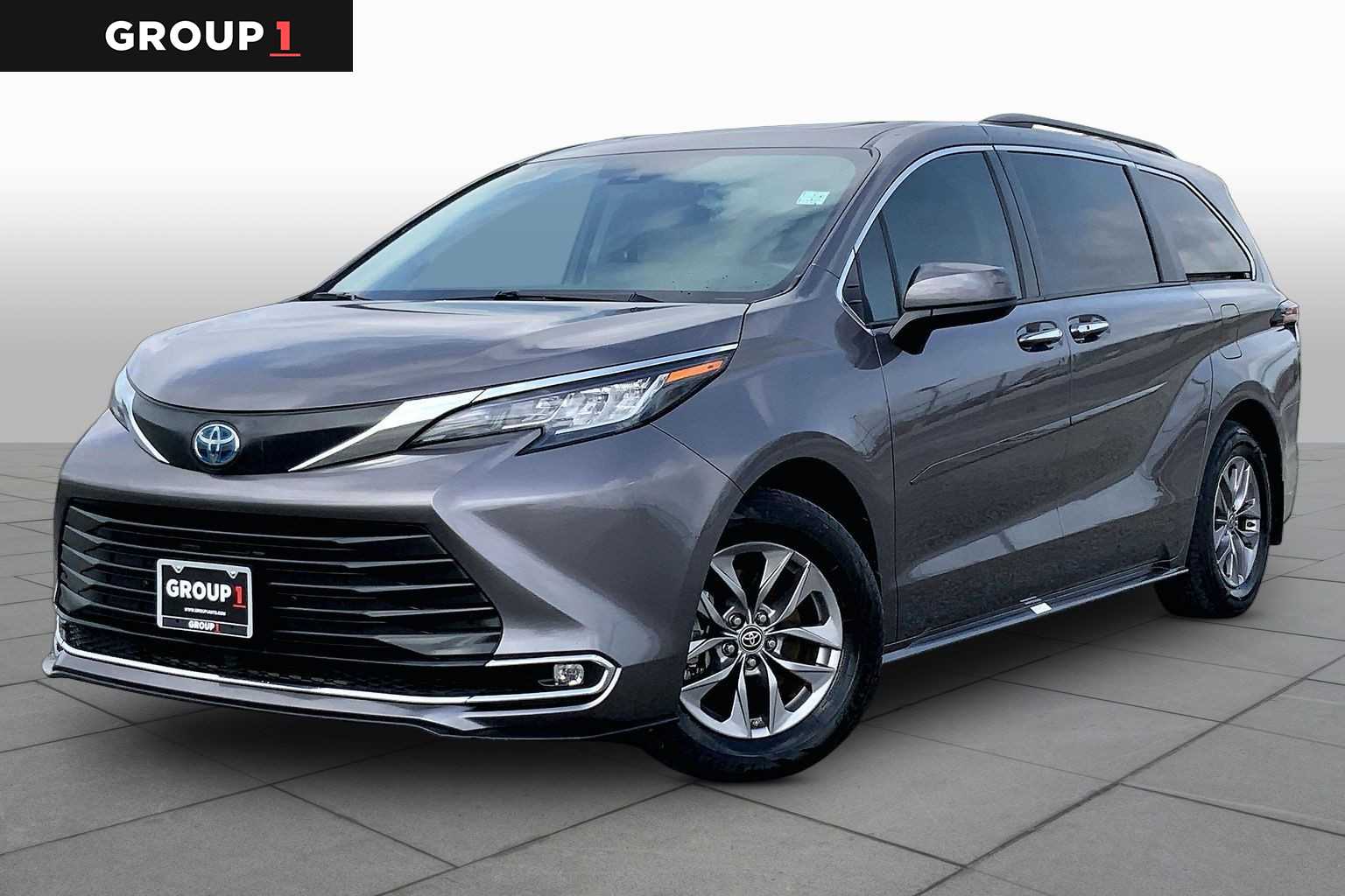 2022 Toyota Sienna XLE Predawn Gray Mica at Westside Kia