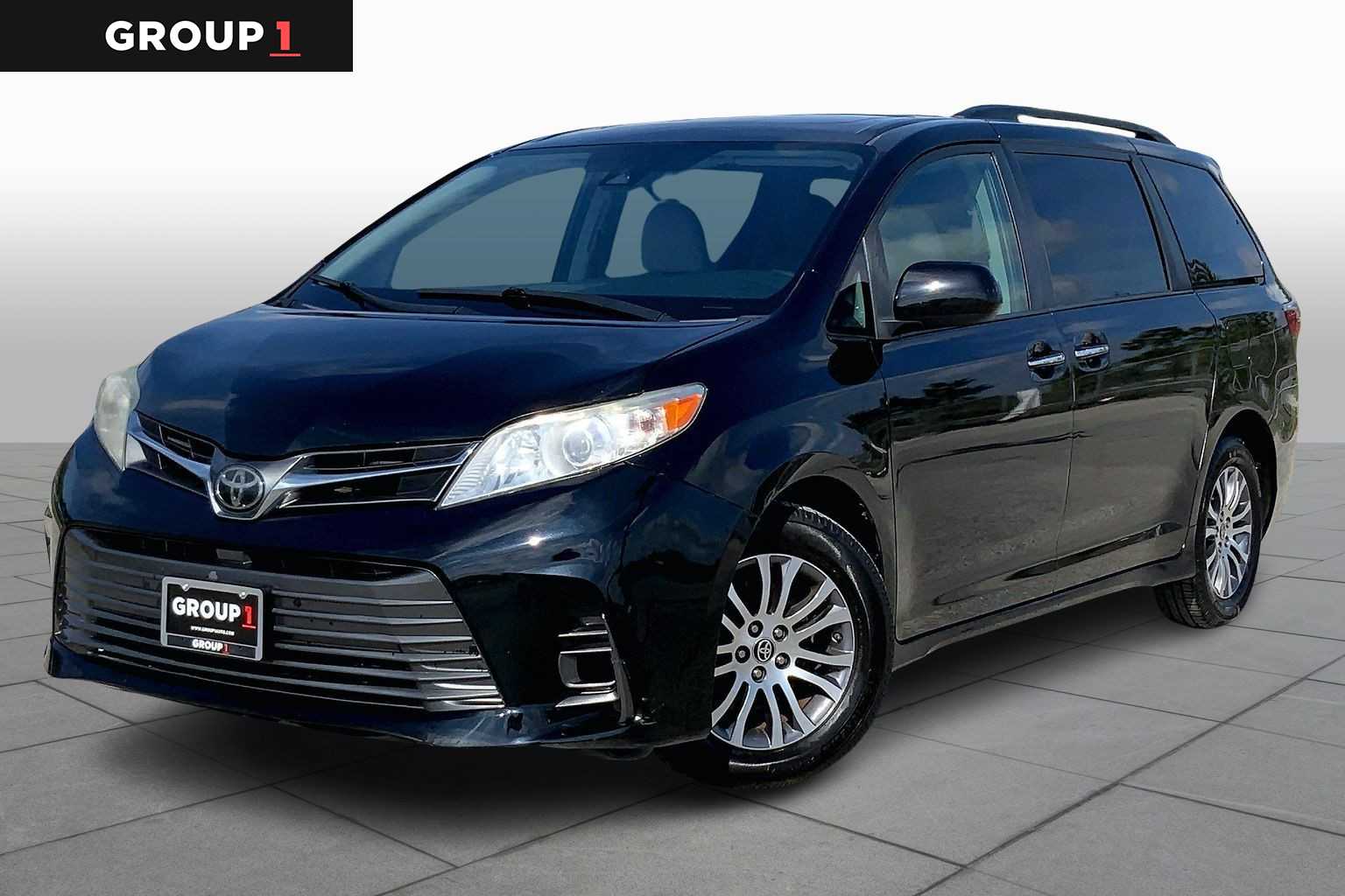 2020 Toyota Sienna XLE - 0