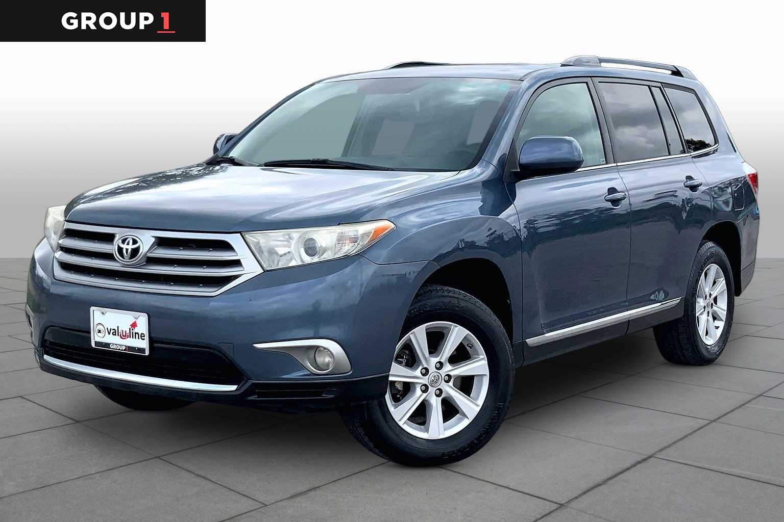 2013 Toyota Highlander Plus Shoreline Blue Pearl at Lexus Southwest Houston