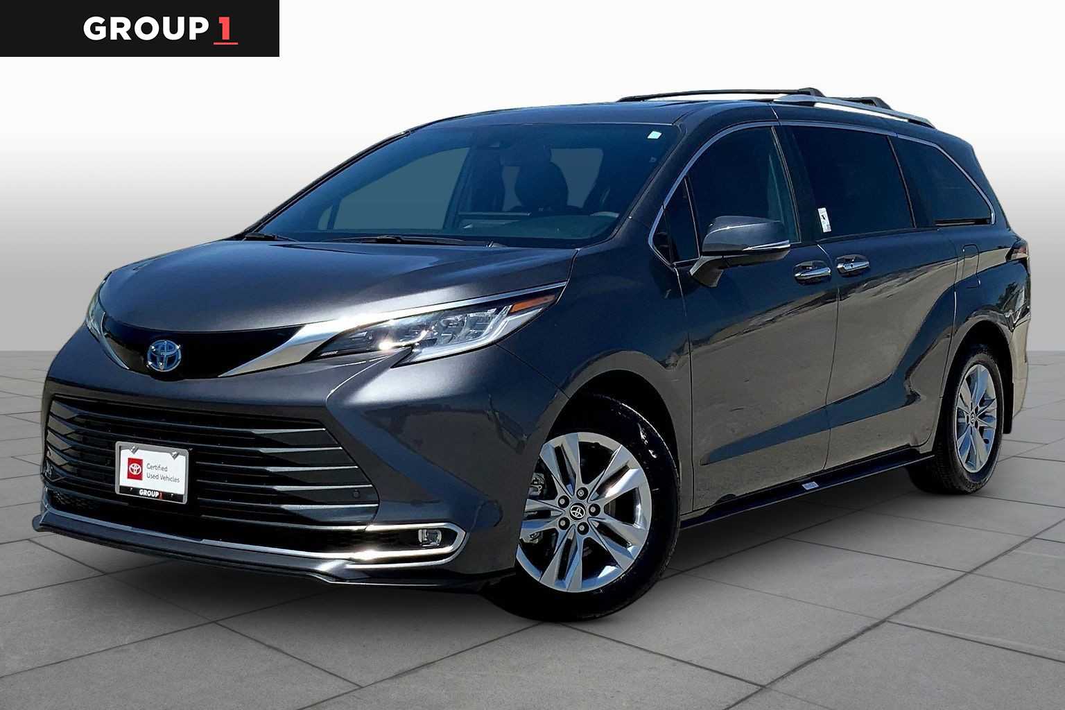 2025 Toyota Sienna Limited Magnetic Gray Metallic at Group 1 Toyota Southwest