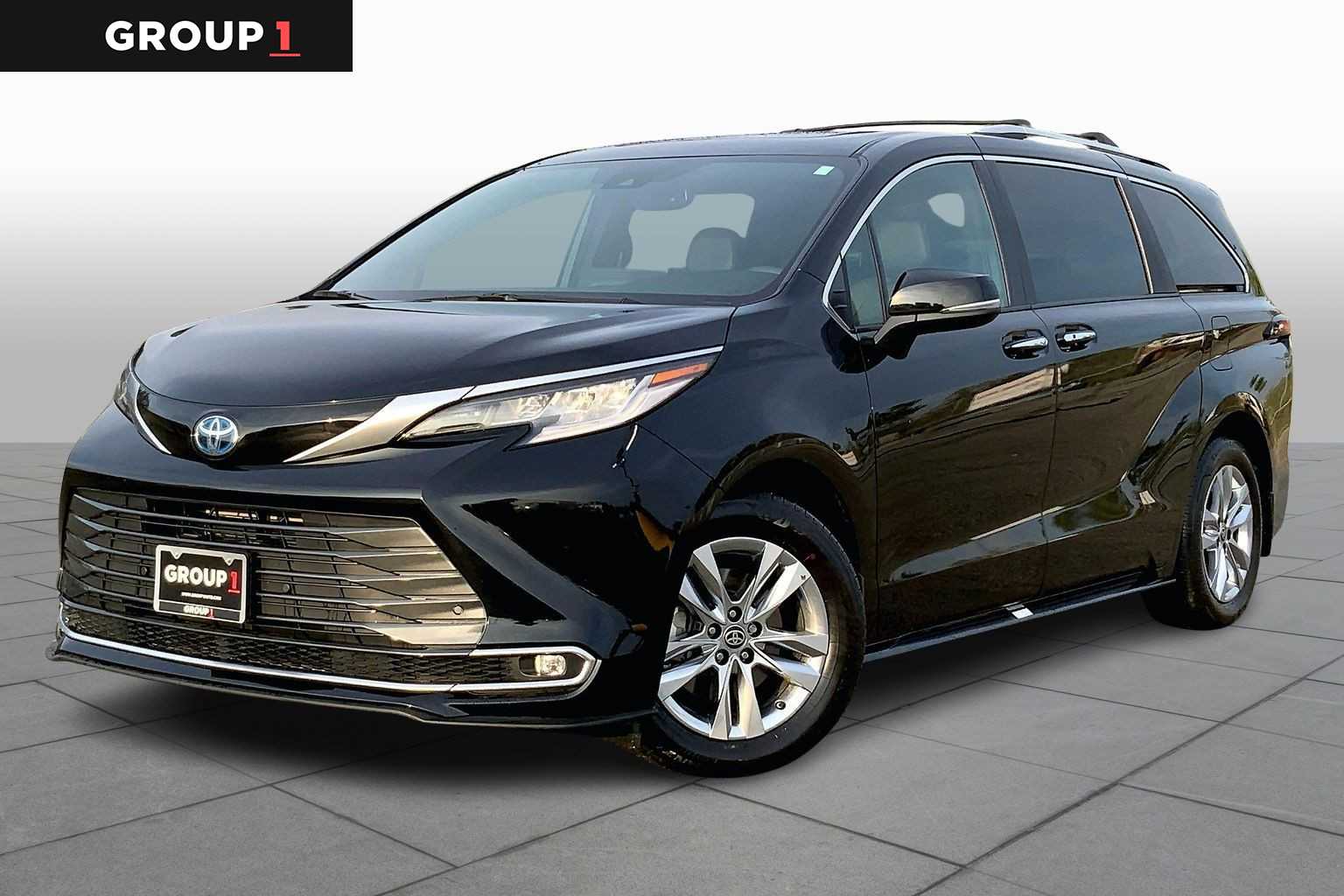 2025 Toyota Sienna Limited 7-Passenger FWD