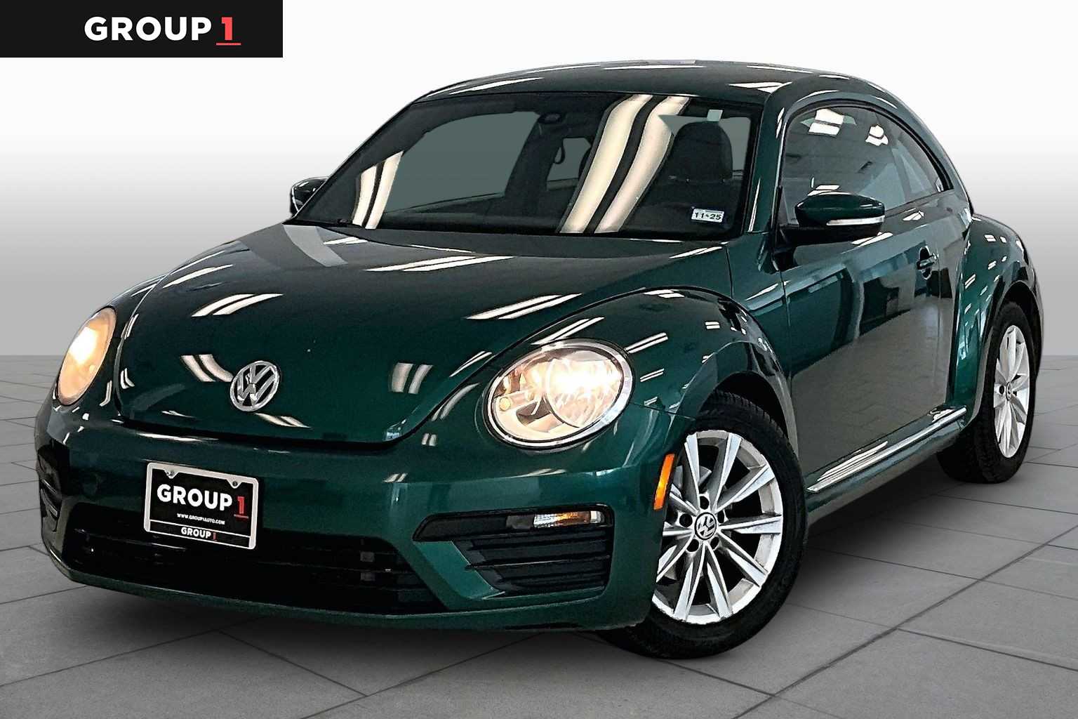 Green 2018 Volkswagen Beetle 2.0T S Hatchback FWD Hatchback Front-Wheel Drive 6-Speed Automatic