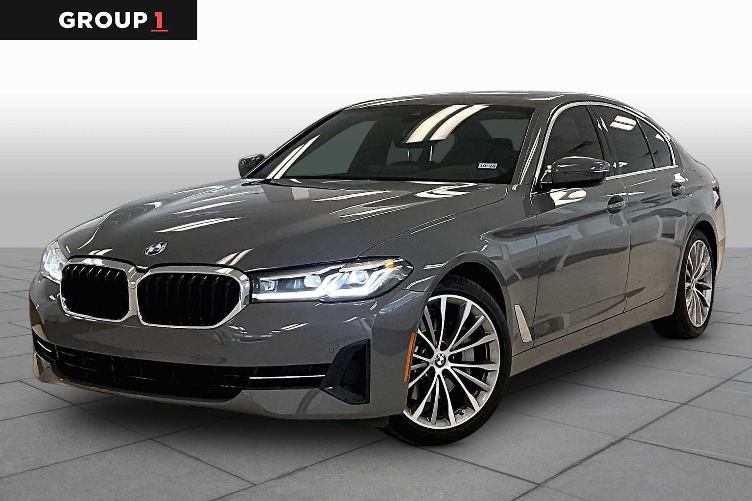 Gray (Bernina Grey Amber Effect Metallic) 2022 BMW 5 Series Sedan Rear-Wheel Drive 8-Speed Automatic