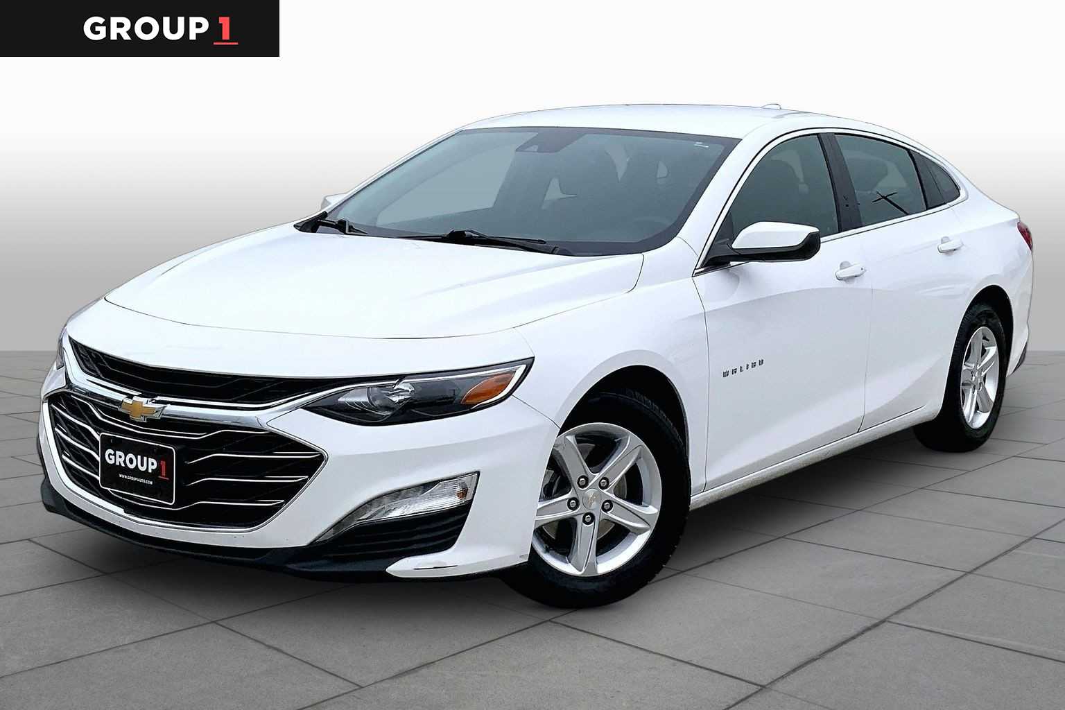 Summit White 2024 Chevrolet Malibu Sedan Front-Wheel Drive Continuously Variable Transmission