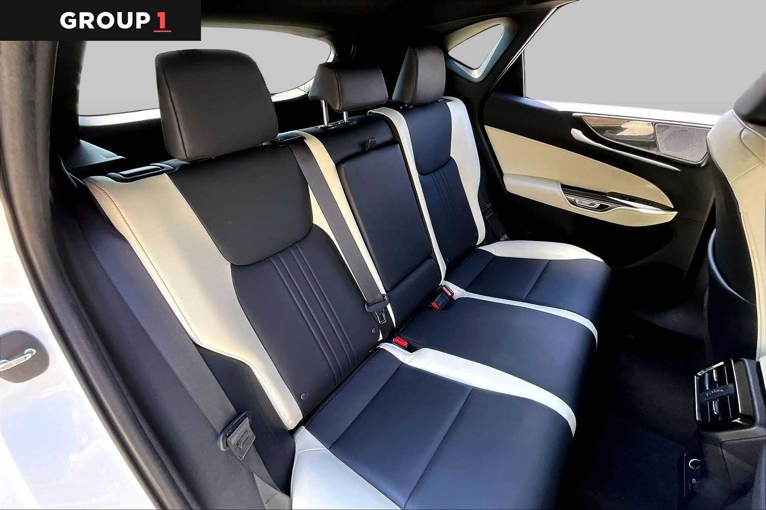2024 Lexus NX 250 photo 17 of 34