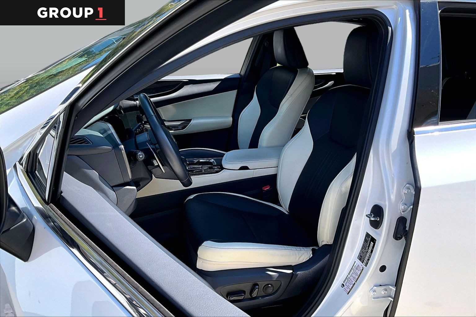 2024 Lexus NX 250 photo 7 of 34